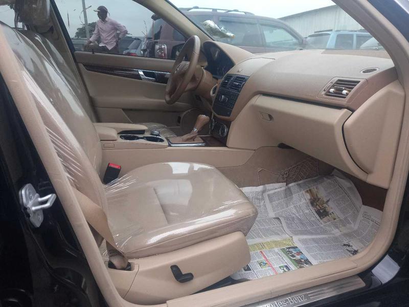 Mercedes-Benz C • 2010 • 68,395 km 2