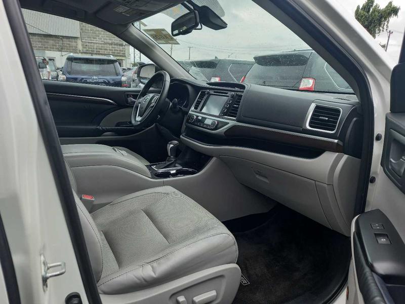 Toyota Highlander • 2014 • 49,639 km 5