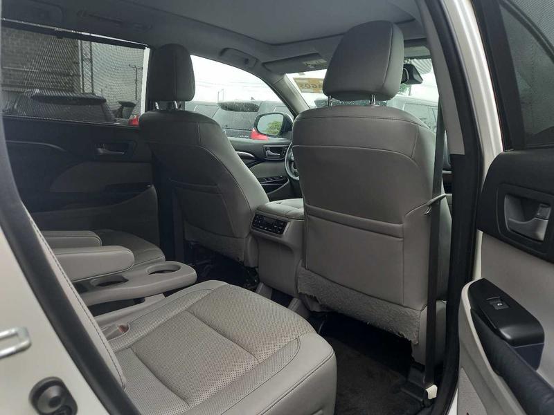 Toyota Highlander • 2014 • 49,639 km 7