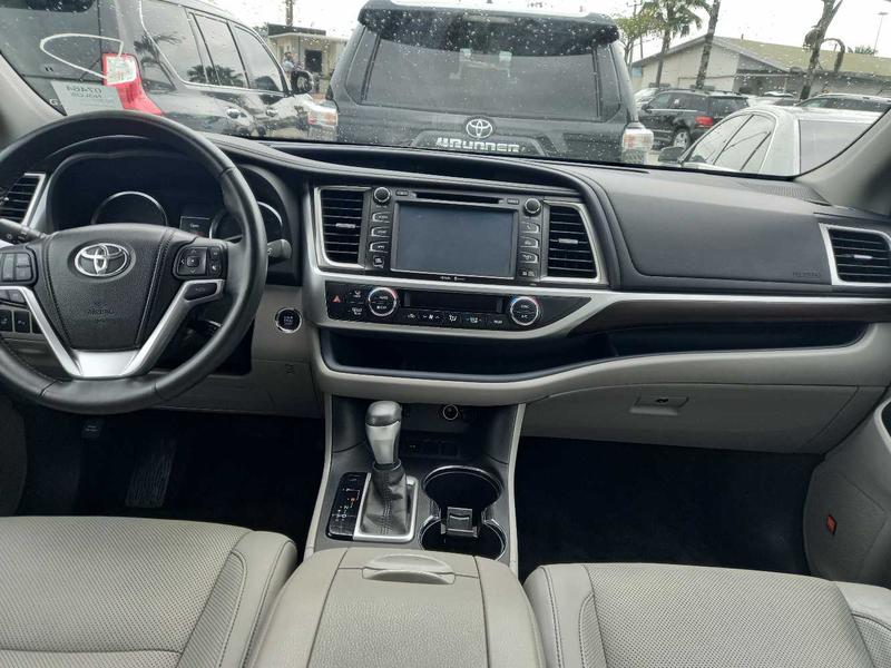 Toyota Highlander • 2014 • 49,639 km 4