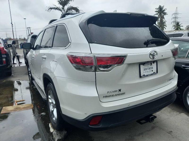 Toyota Highlander • 2014 • 49,639 km 2