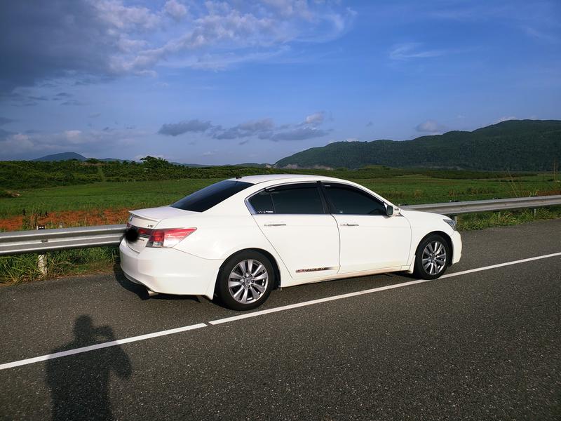Honda Accord • 2011 • 120,000 km 6