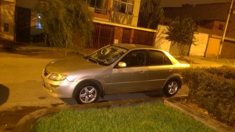 Mazda 323 • 2004 • 155,000 km 2