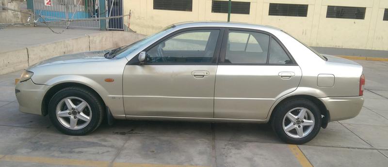 Mazda 323 • 2004 • 155,000 km 3