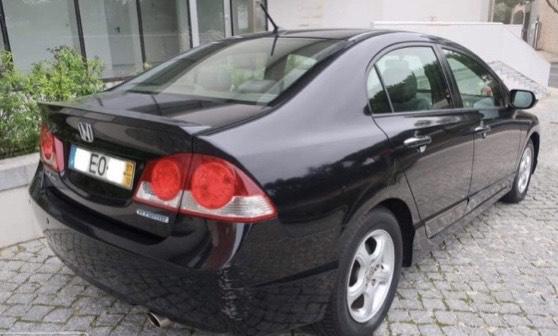 Honda Civic • 2007 • 173,000 km 2