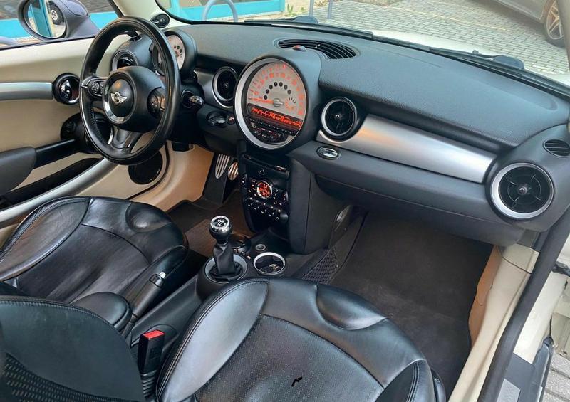 MINI Cooper • 2011 • 122,000 km 4