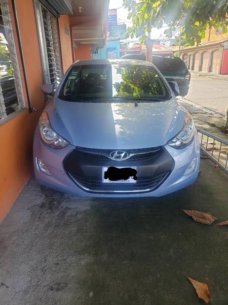 Hyundai Elantra • 2012 • 113,000 km 1