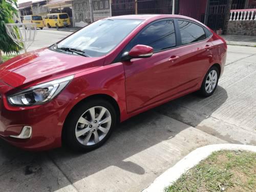 Hyundai Accent • 2019 • 35,000 km 4