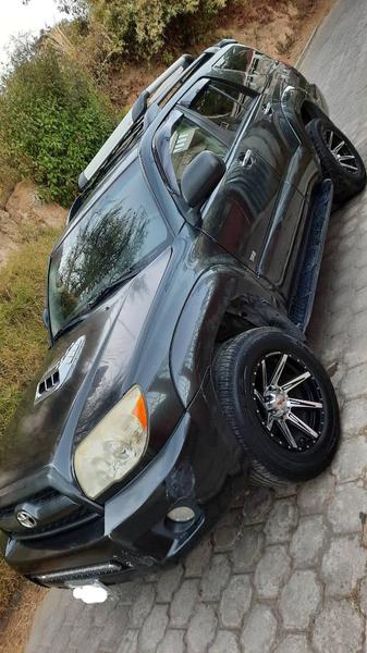 Toyota 4-Runner • 2008 • 147,400 km 1