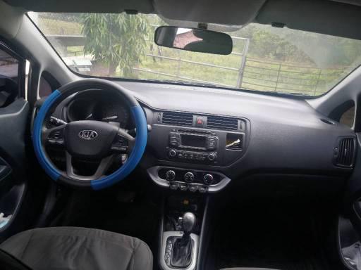 Kia Rio • 2015 • 152,000 km 5