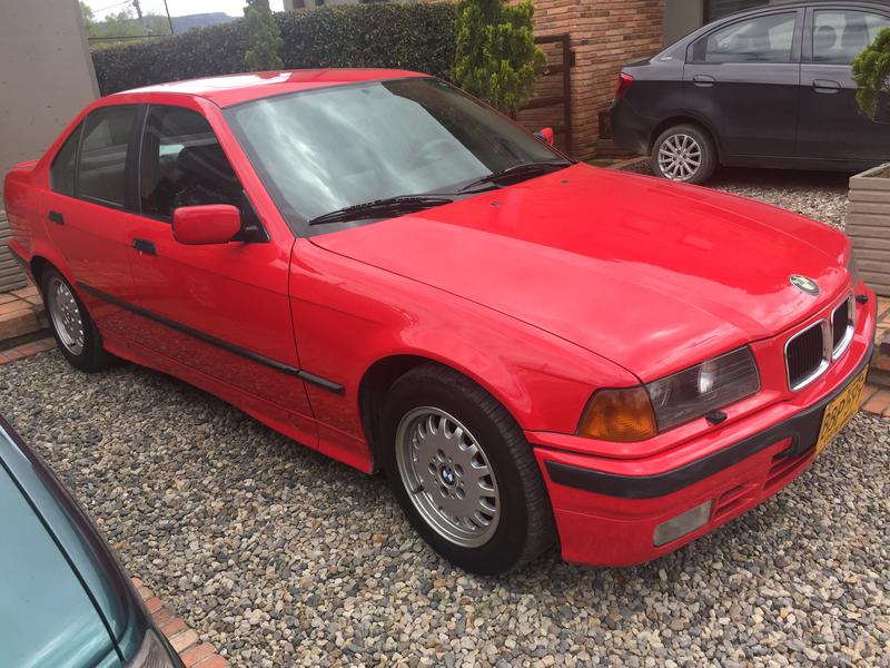 BMW M3 • 1992 • 233,000 km 4