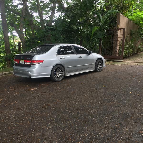 Honda Accord • 2005 • 105,583 km 4