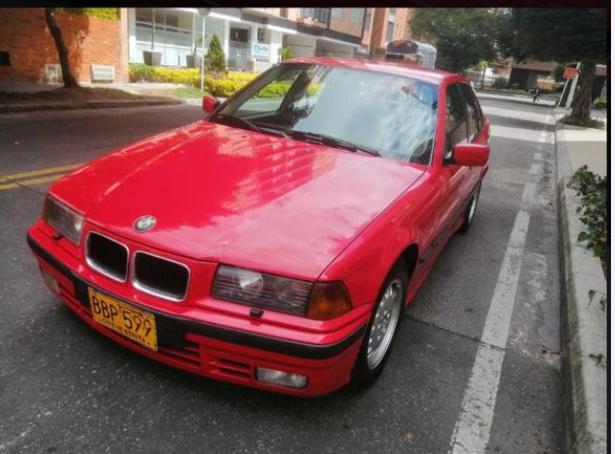 BMW M3 • 1992 • 233,000 km 3