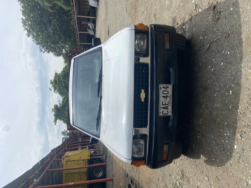 Chevrolet Luv • 1989 • 286,000 km 3