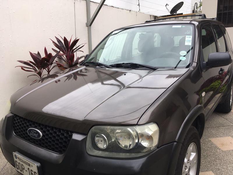 Ford Escape • 2006 • 157,000 km 4