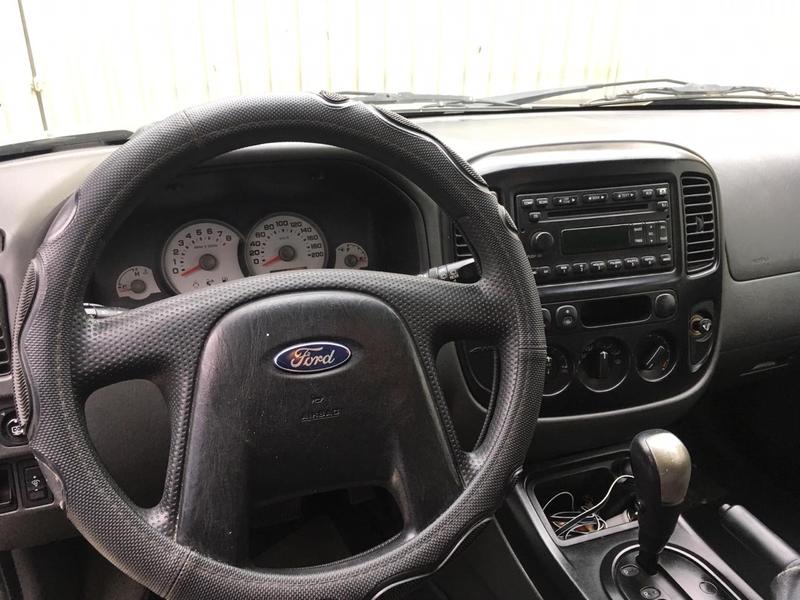 Ford Escape • 2006 • 157,000 km 3