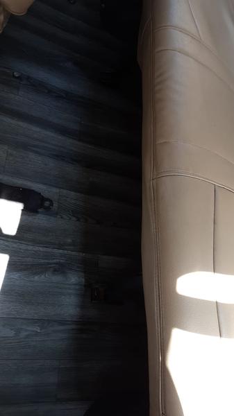 DFSK C37 Minibus • 2014 • 108,000 km 10