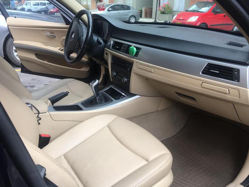 BMW E60 • 2009 • 89,000 km 4