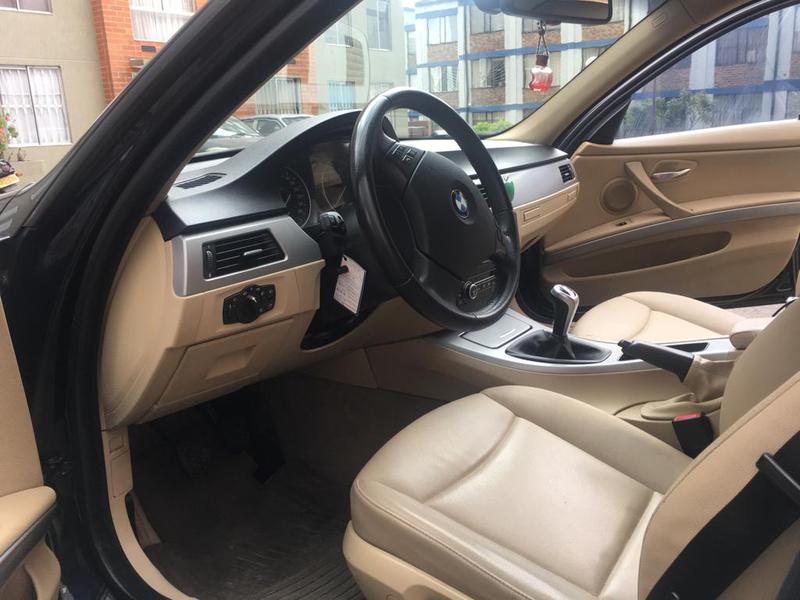 BMW E60 • 2009 • 89,000 km 1