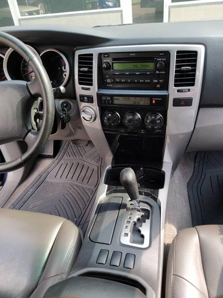 Toyota 4 Runner Limited • 2007 • 99,000 km 4