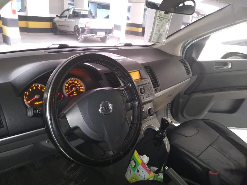 Nissan Sentra 2.0 • 2007 • 130 km 1
