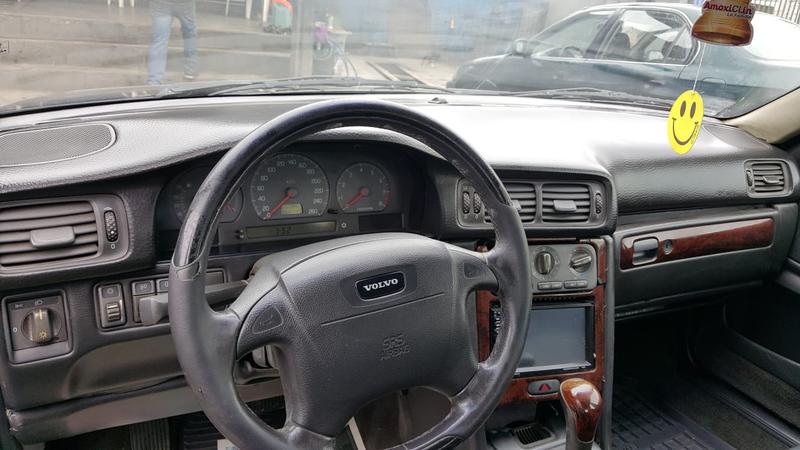 Volvo S70 • 1998 • 178,000 km 1