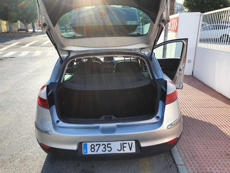 Renault Mégane • 2011 • 189,000 km 7