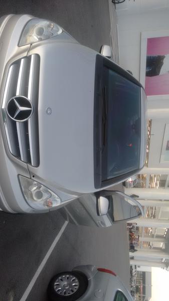 Mercedes-Benz 200 - 300 • 2009 • 110,000 km 1
