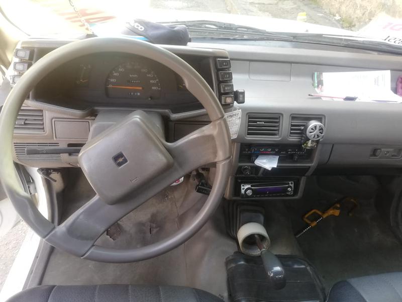 Chevrolet Luv • 1986 • 300,000 km 8