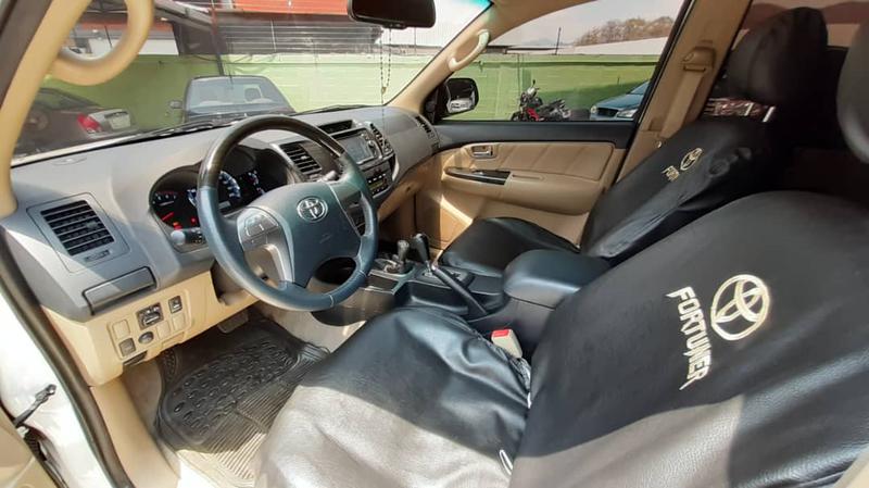 Toyota Fortuner • 2017 • 34,000 km 9