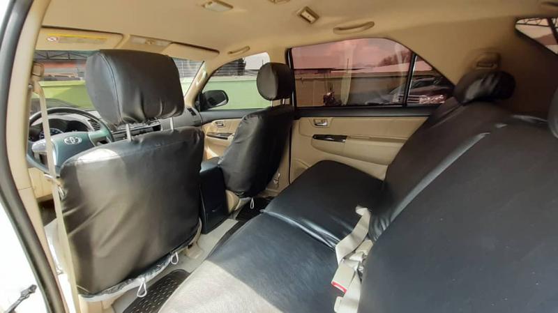 Toyota Fortuner • 2017 • 34,000 km 4