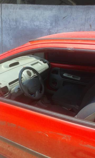 Renault Twingo • 2005 • 1 km 3