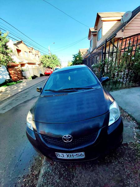 Toyota Yaris • 2011 • 435,000 km 3