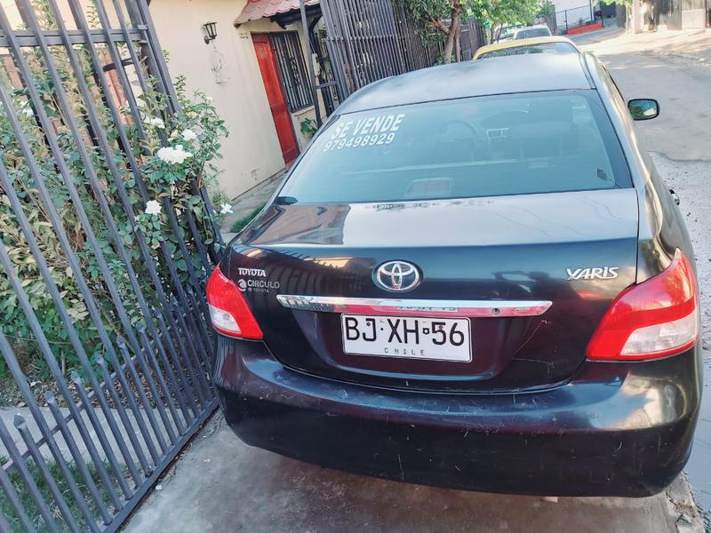 Toyota Yaris • 2011 • 435,000 km 2