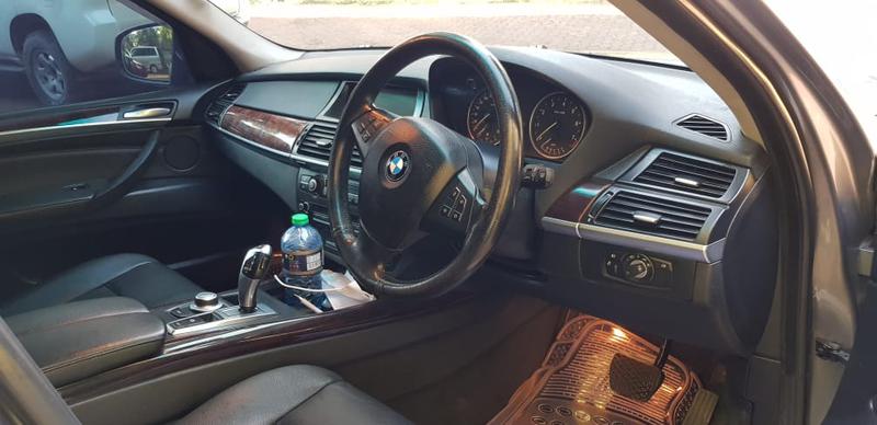BMW X5 • 2009 • 5,678 km 2