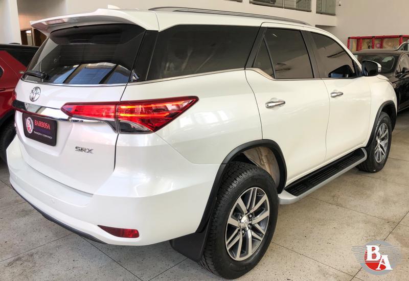 Toyota Hilux • 2018 • 52,000 km 5