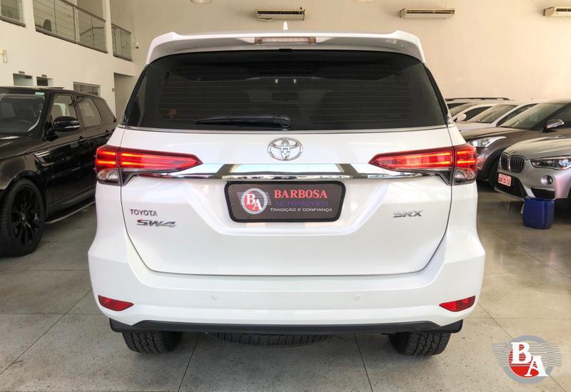 Toyota Hilux • 2018 • 52,000 km 6