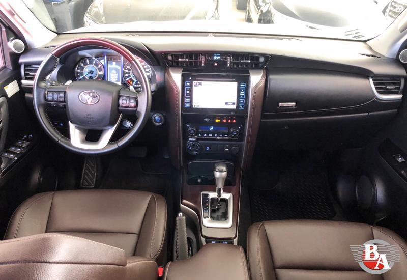 Toyota Hilux • 2018 • 52,000 km 2