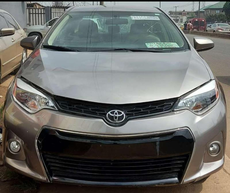 Toyota Corolla • 2014 • 365,800 km 3