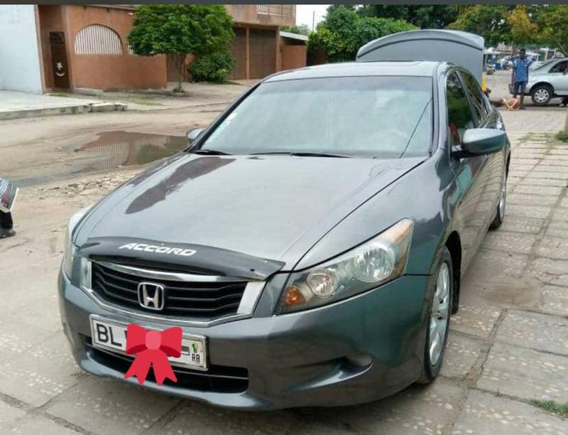 Honda Accord • 2009 • 350 km 1