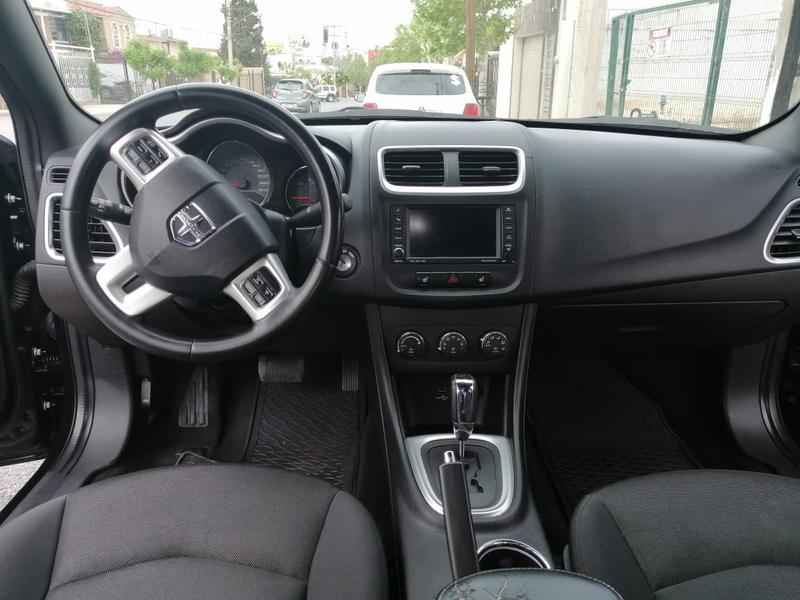 Dodge Avenger • 2011 • 100,000 km 1