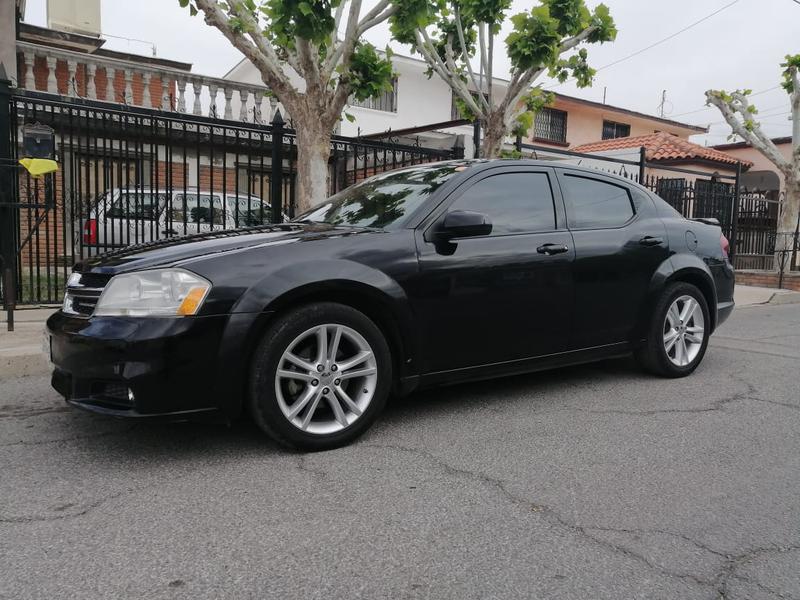 Dodge Avenger • 2011 • 100,000 km 2