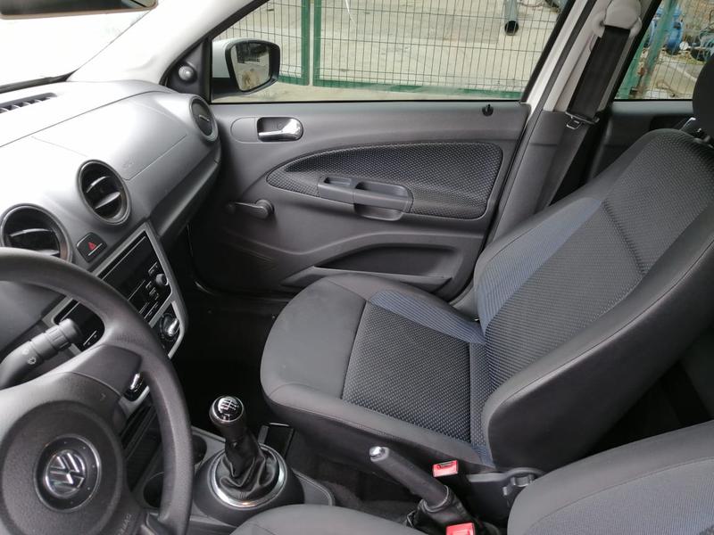 Volkswagen  • 2016 • 90,000 km 4