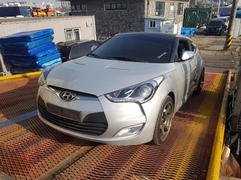 Hyundai Veloster • 2012 • 91,800 km 1