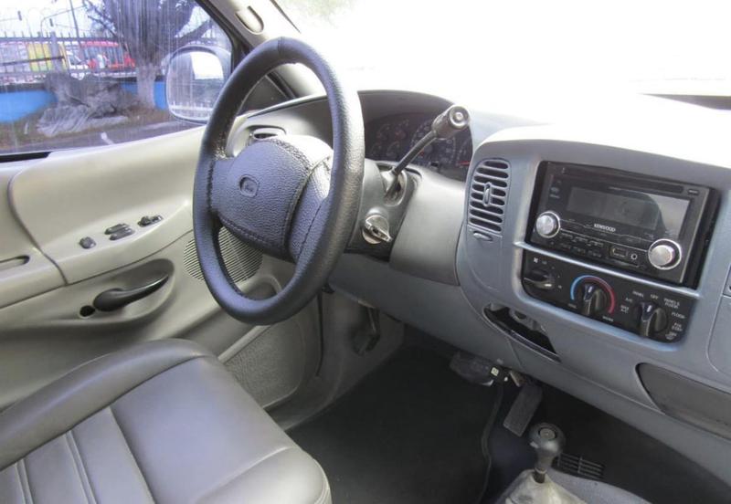 Ford F-150 • 1997 • 235,237 km 8