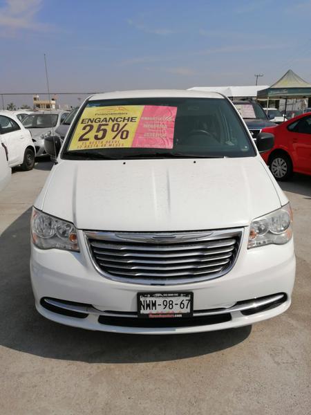 Chrysler Town & Country • 2015 • 475,000 km 1