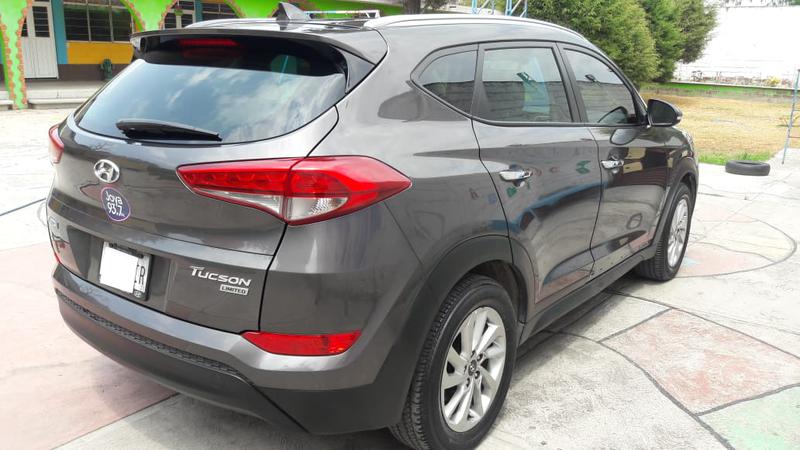 Hyundai Tucson • 2016 • 90,000 km 5