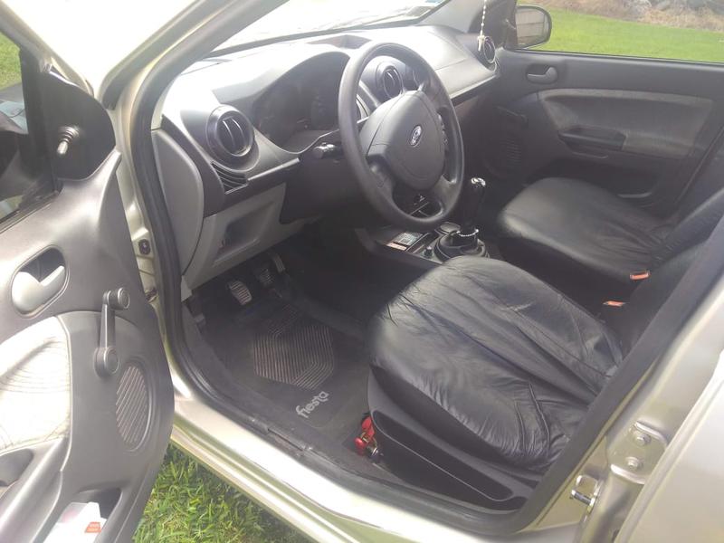 Ford Fiesta • 2009 • 108,000 km 3