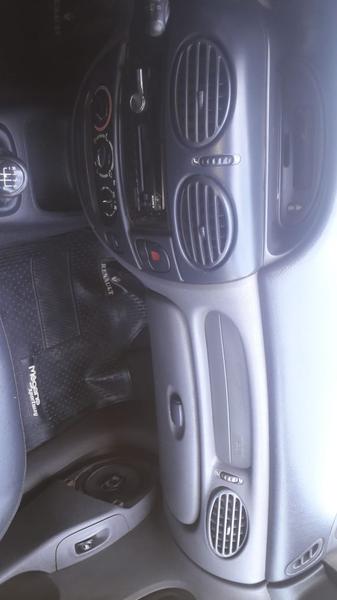 Renault Meganne • 2003 • 10,000 km 3