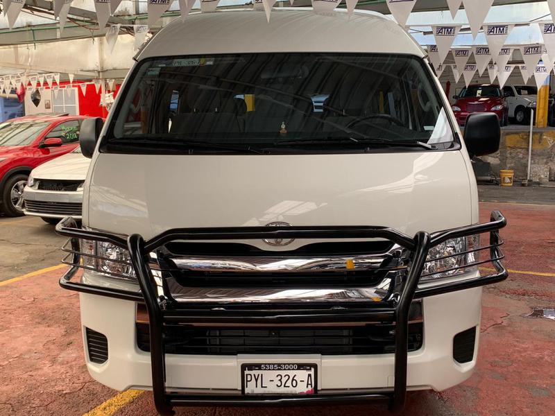 Toyota Hiace • 2019 • 13,500 km 19